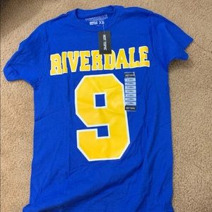 Riverdale tee
